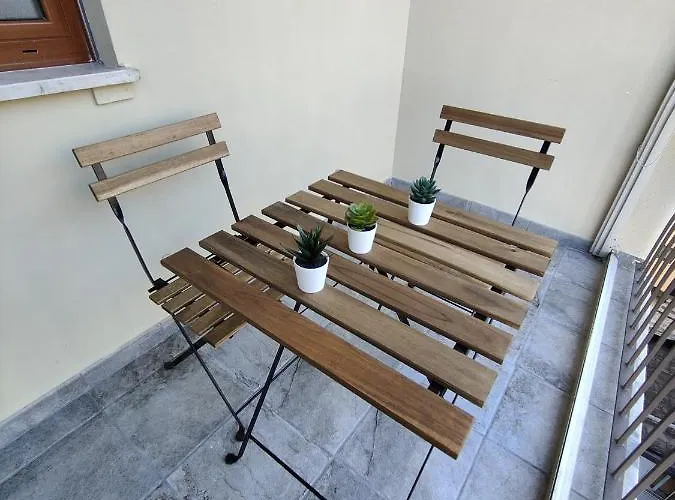 - Santa Rita *